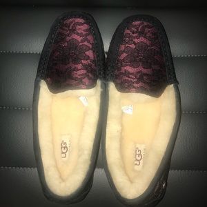 UGG lace slipper/flats